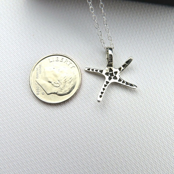NEW- Sterling Silver Starfish Necklace - Picture 4 of 5